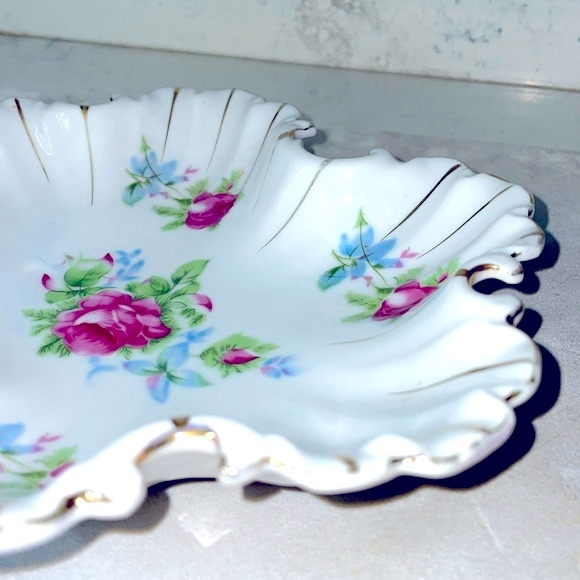 Porcelain Vintage Vanity Trinket Dish Made by ESD Japan Hand Painted Roses EUC - Picture 3 of 11